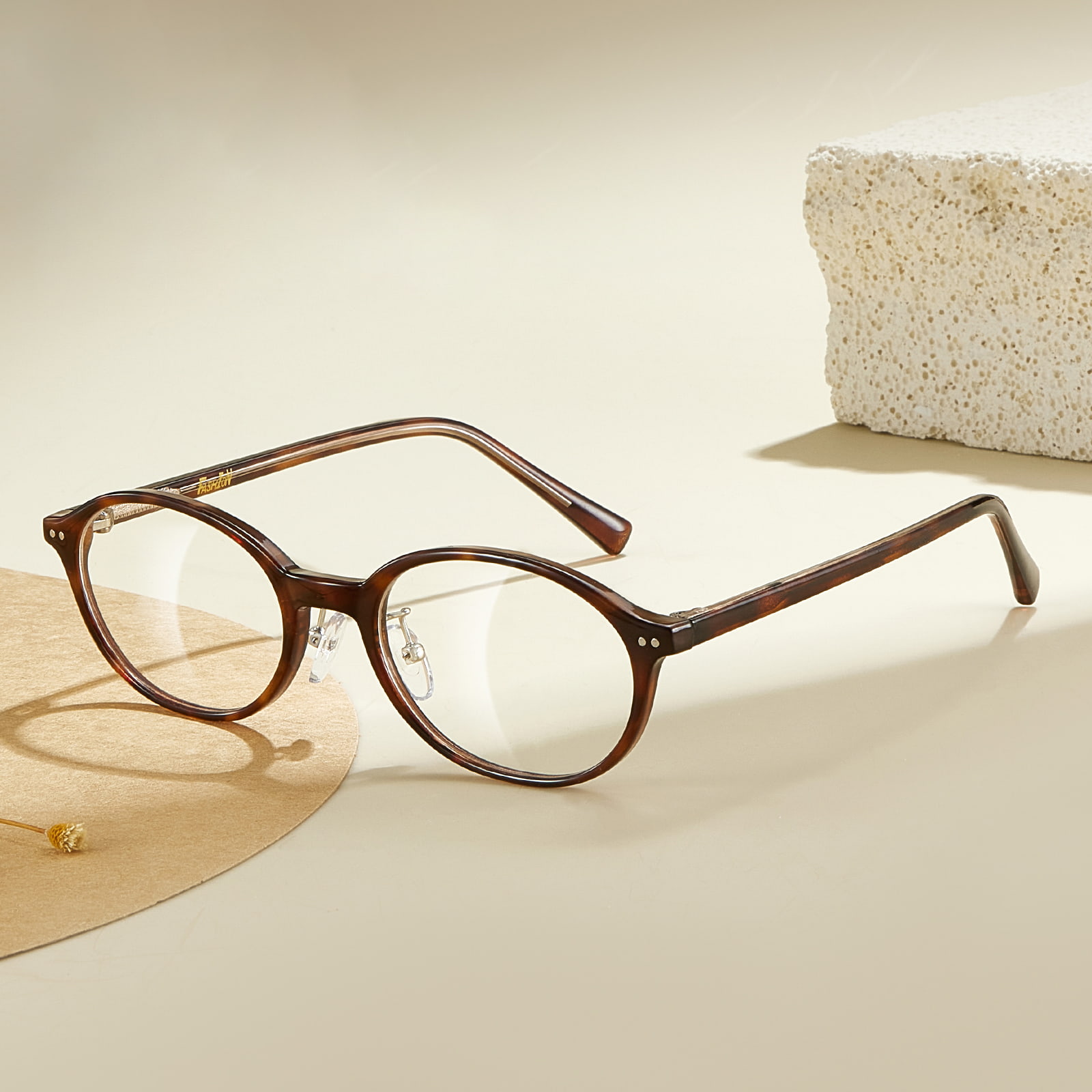 D004 Gloiní Solas Frith-Ghorm Oval Thin Oval Frame Beaga