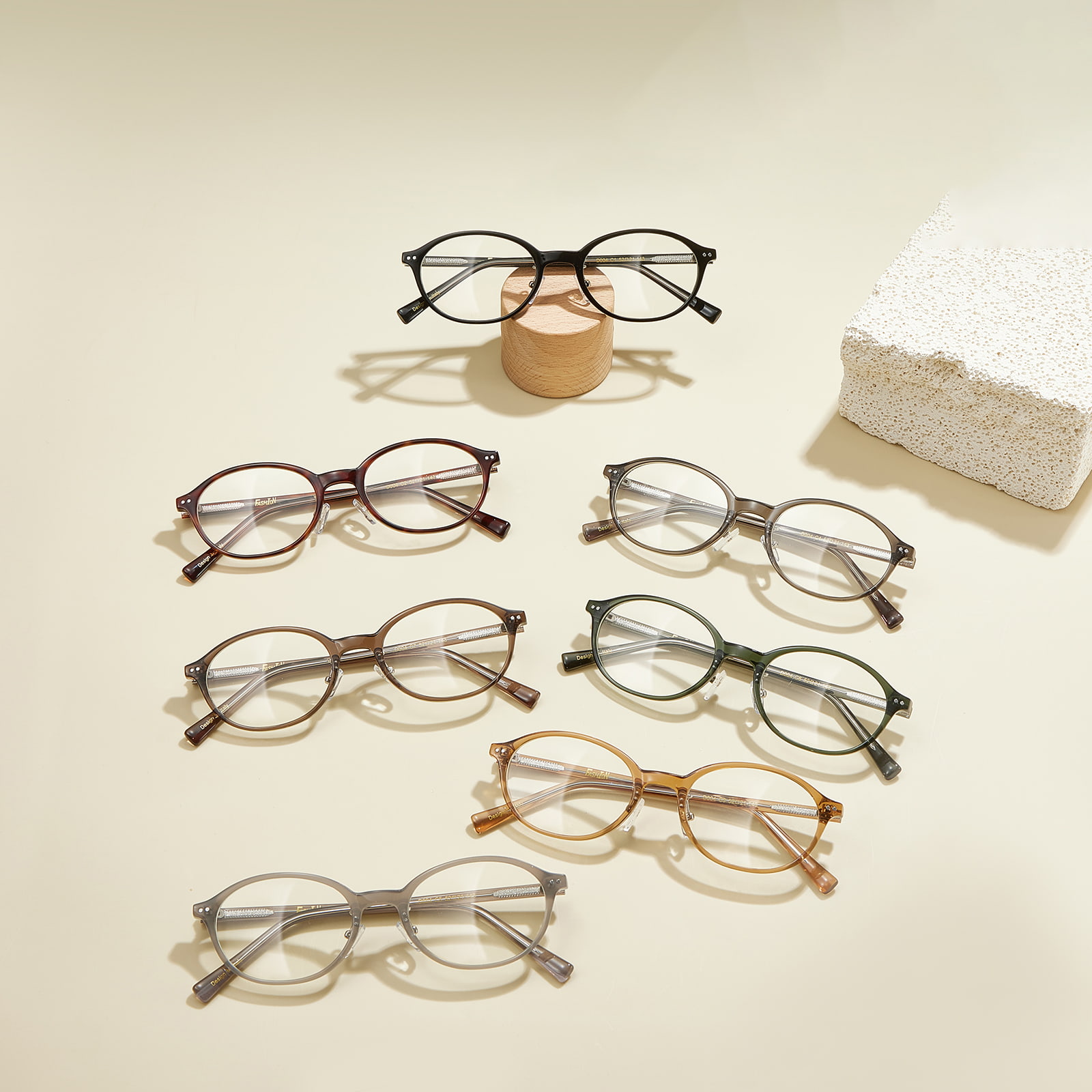 D004 Gloiní Solas Frith-Ghorm Oval Thin Oval Frame Beaga